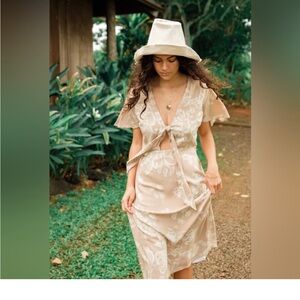 YIREH Tie Front Floral Cleo Dress Watercolor Nude , Size L - New!